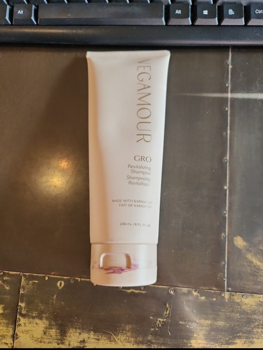 NEW / SEALED VEGAMOUR GRO  Revitalizing Shampoo.